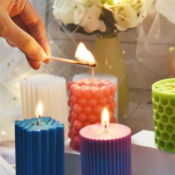 Classical Cylindrical Silicone Candle - Image 4